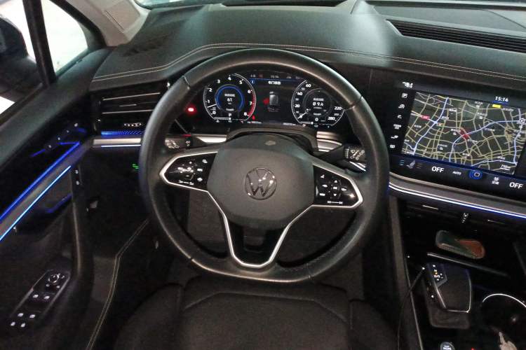 Used Volkswagen Touareg 2021 3.0 TSI Luxury Edition Black Diamond Sport Package