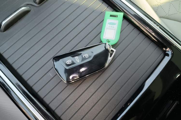 Used Volkswagen ID.6 X 2021 Pro Smart Long-Range Edition