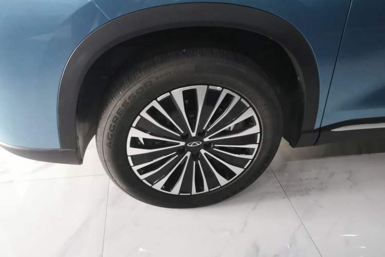 Used Chery Tiggo 8 PLUS C-DM 2025 1.5T 116 km Prestige Version 5 Seats
