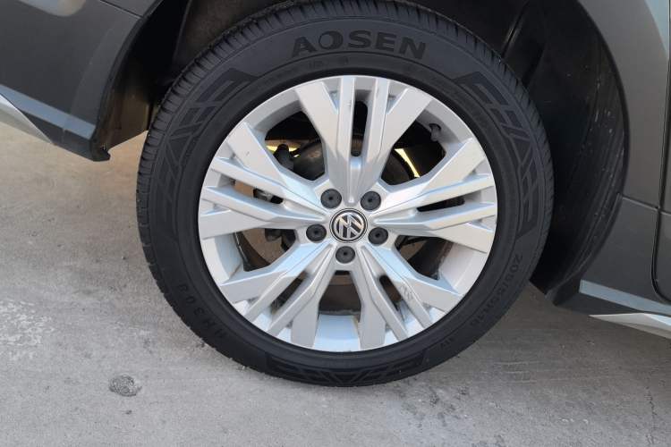 Used Volkswagen C-TREK 2017 1.6L Automatic Comfort Model
