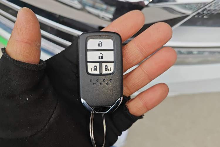 Used Honda Elysion 2016 2.4L Supreme Edition
