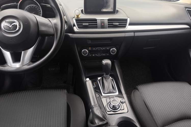 Used Mazda Mazda 3 Axela 2016 Sedan 1.5L Automatic Luxury Model
