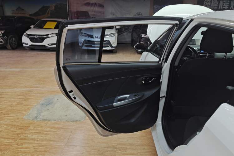 Used Toyota YARiS L 2015 1.5E Automatic Charm Edition