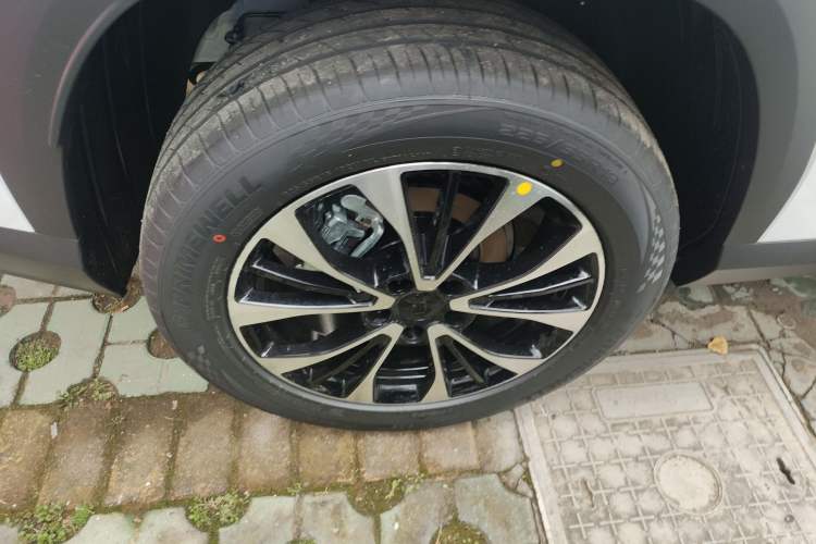 Used Geely Auto Emgrand X7 Sport 2026 Model 1.5TD Aspirational
