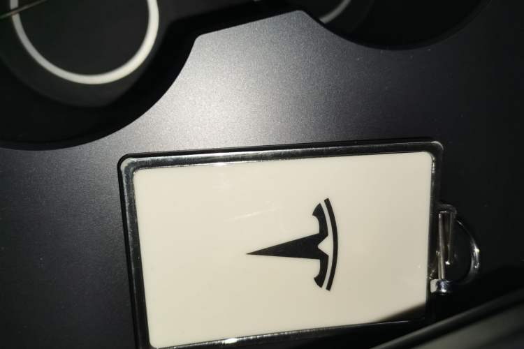 Used Tesla Model Y 2024 Rear-Wheel-Drive Version
