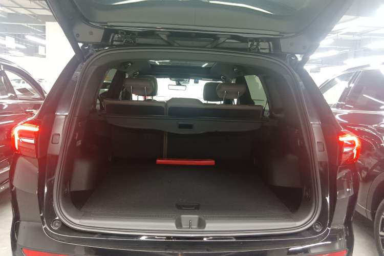 Used Buick Envision 2022 Encore Plus 652T Five-Seat Luxury Model
