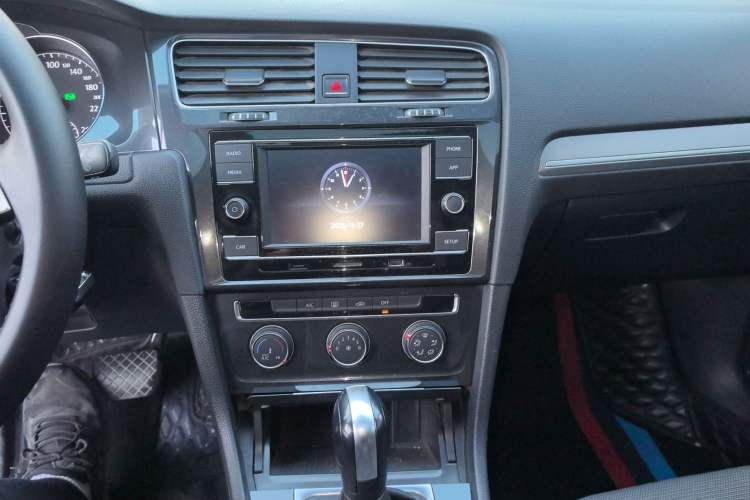 Used Volkswagen Golf 2018 1.6L Automatic Comfort Model
