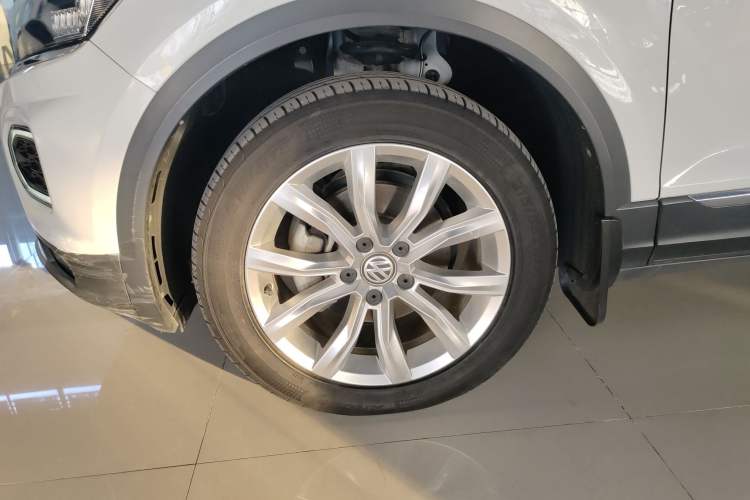 Used Volkswagen T-ROC 2019 230TSI DSG Two-Wheel-Drive Advanced Version China VI Standard
