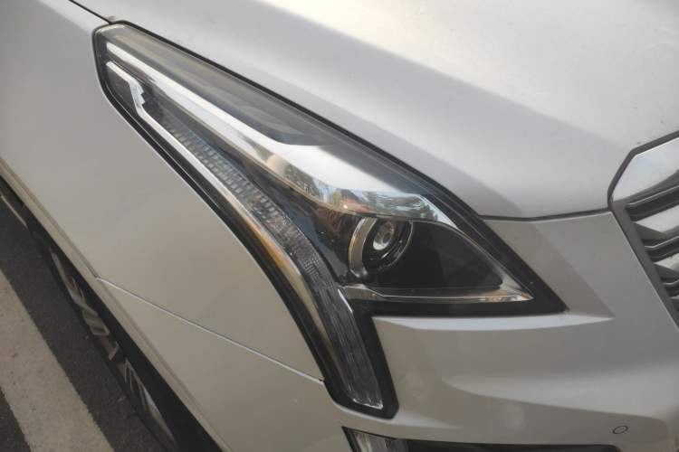 Used Cadillac XT5 2018 25T Luxury Model
