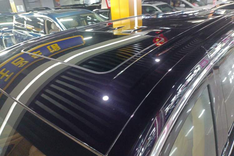 Used VOYAH Dream 2025 PHEV Four-Wheel-Drive Flagship Kunpeng Edition
