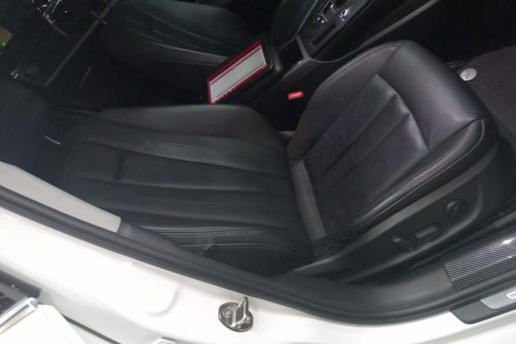 Used Audi A4L 2019 40 TFSI Fashion Edition China VI Emission Standard
