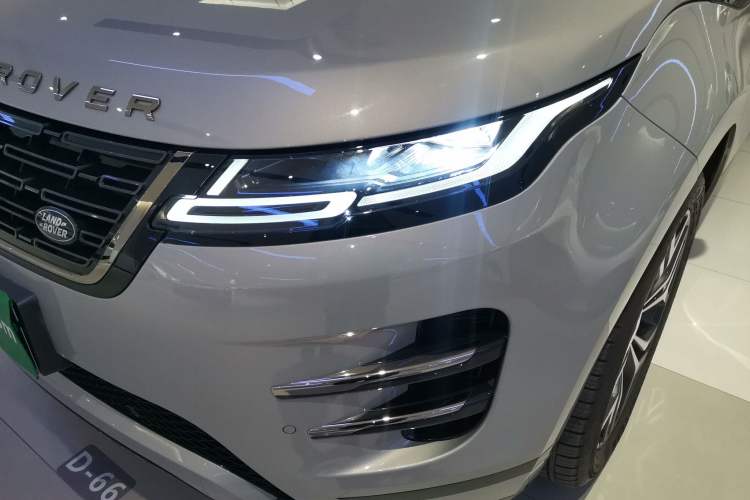 Used Land Rover Range Rover Evoque New Energy 2024 Aurora L P300e Plug-in Hybrid Electric Version