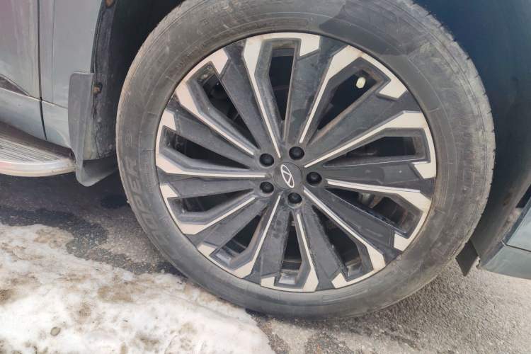 Used Chery Tiggo 9 2023 2.0T Dual-Clutch Two-Wheel Drive Luxury Edition 5 Seats