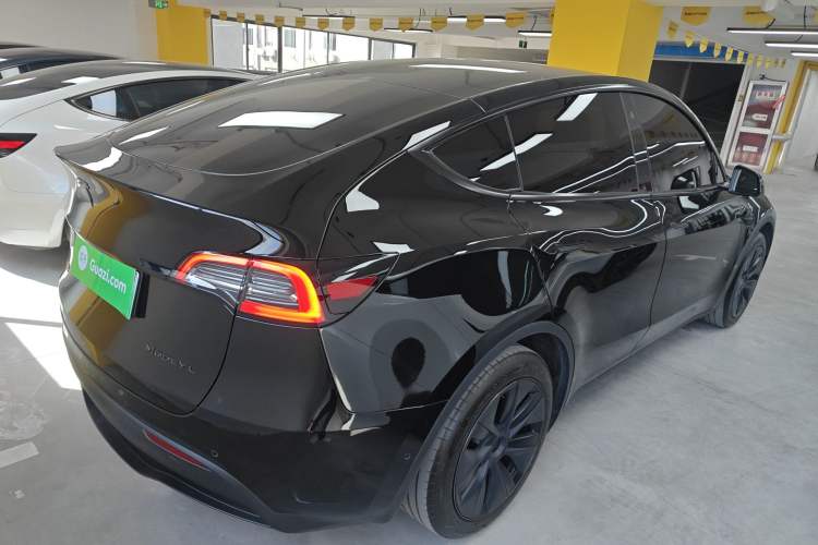 Used Tesla Model Y 2023 Rear-Wheel-Drive Version
