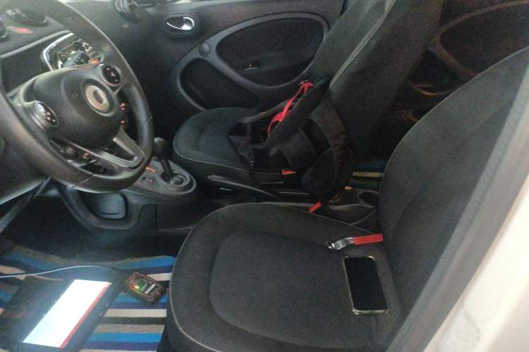 Used  forfour 2016 1.0L 52 kW Passion Edition