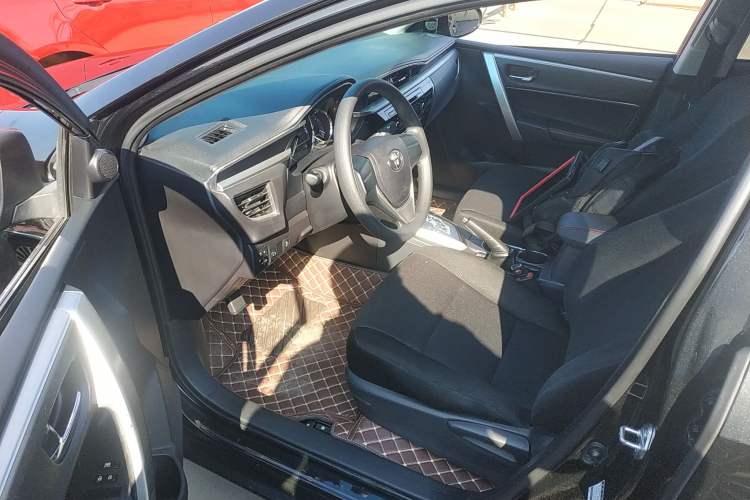 Used Toyota Corolla 2017 1.2T CVT GL
