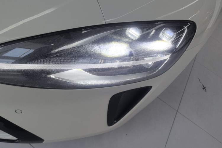 Used Xiaomi Auto SU7 2024 Rear-Drive Long-Range Intelligent Driving Version
