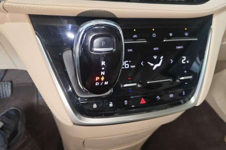 Used Buick GL8 2022 ES Landtrek 653T Luxury Edition
