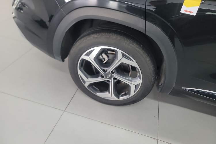 Used Geely Auto Monjaro L 2024 2.0TD High-Power Automatic Two-Wheel Drive Yunqi Version
