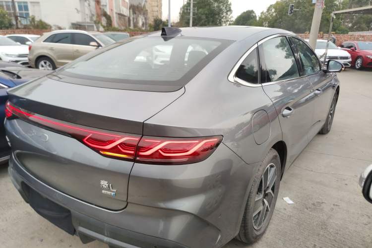 Used BYD Qin L 2025 DM-i Smart Drive 120KM Superior Model
