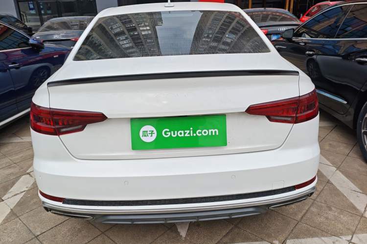 Used Audi A4L 2019 40 TFSI Fashion Edition China VI Emission Standard
