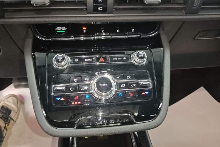 Used Lincoln Corsair 2021 2.0T Two-Wheel-Drive Luxury Edition
