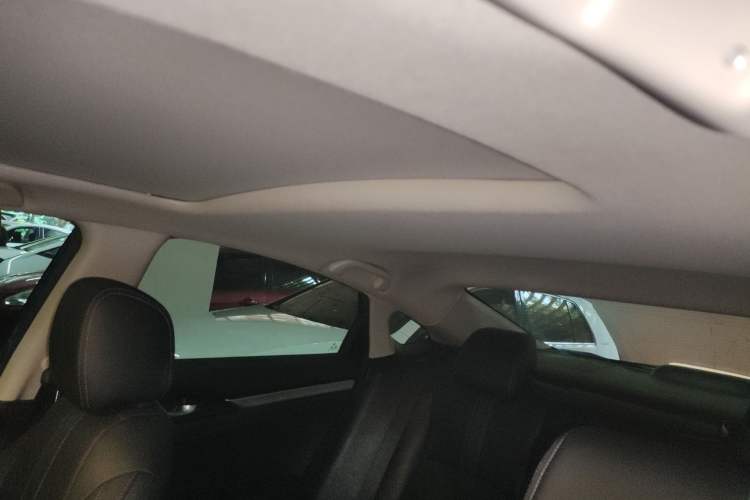 Used Honda Civic 2016 220TURBO CVT Prestige Edition
