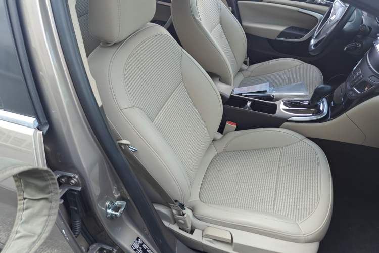 Used Buick Regal 2015 2.0L Leading Fashion Edition
