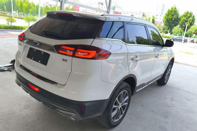 Used Geely Auto Emgrand X7 Sport 2020 1.8TD DCT Two-Wheel Drive Smart Connect 4G-Enabled Version
