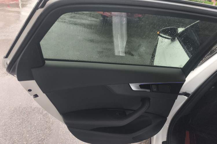 Used Audi A4L 2023 40 TFSI Luxury Dynamic Model
