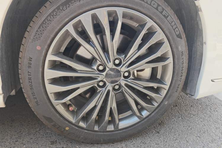 Used Dongfeng Aeolus Yixuan MAX 2021 1.5T Ultra-Stylish Trendsetter Edition
