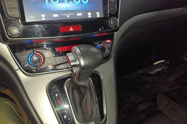 Used Haval H6 2015 Sport Edition 1.5T Automatic Two-Wheel Drive Luxury Model