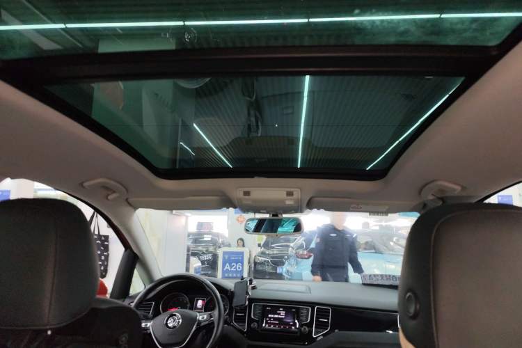 Used Volkswagen Golf 2015 1.4TSI Sportsvan
