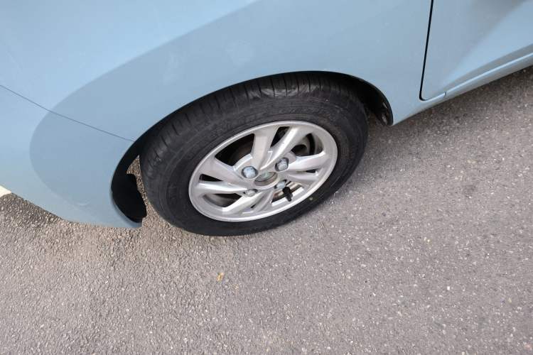 Used Wuling Hongguang MINIEV 2021 Macaron Sandwich Model 120 km Lithium Iron Phosphate