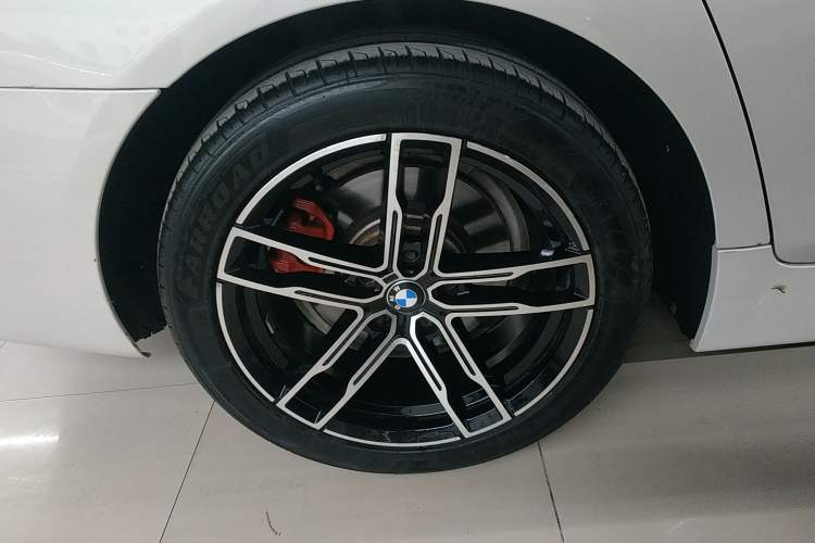 Used BMW 5 Series 2014 525Li Luxury Design Package