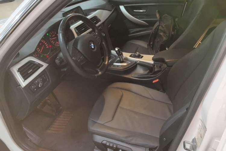 Used BMW 3 Series 2015 320Li Luxury Edition Fashion Model
