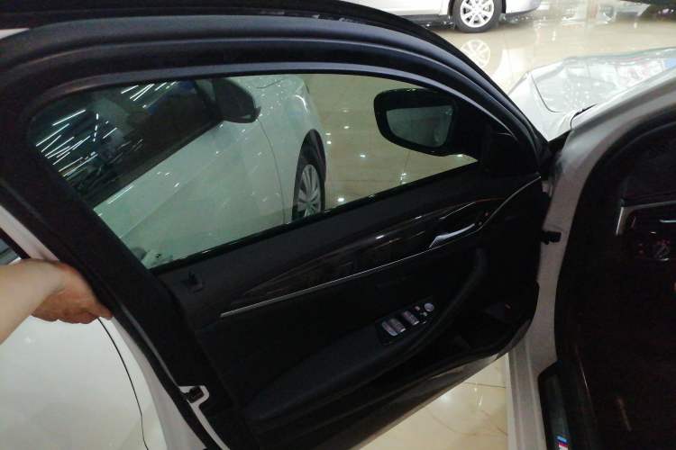 Used BMW 5 Series 2018 525Li M Sport Package
