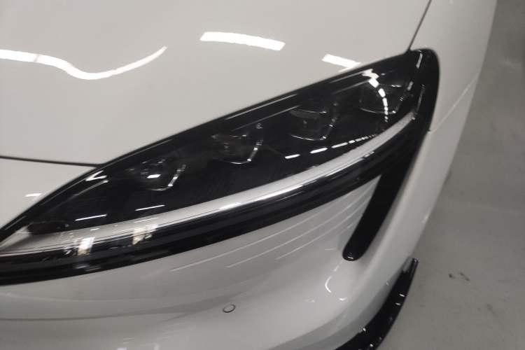 Used Hima Luxeed S7 2024 Max RS
