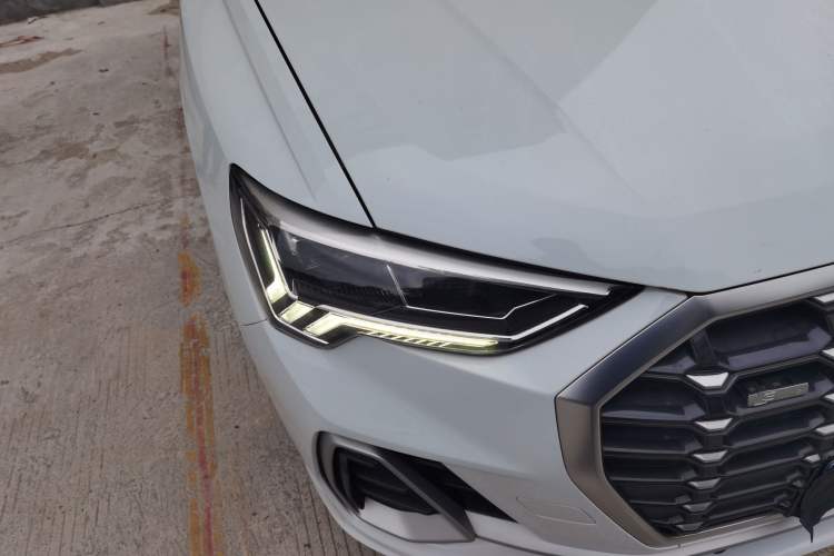 Used Audi Q3 2019 35 TFSI Advanced Dynamic Edition
