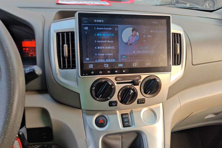 Used Nissan NV200 2016 Revised Version 1.6L Manual Luxury Edition
