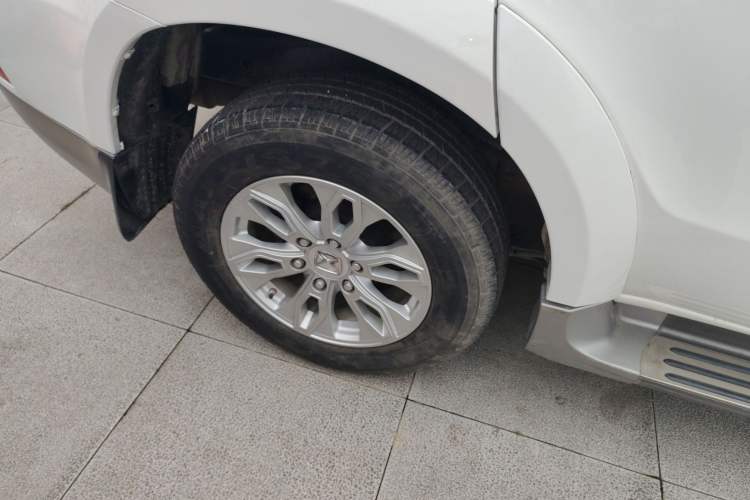 Used JMC Yusheng S350 2016 2.0T Automatic 2WD Gasoline Luxury 7-Seater