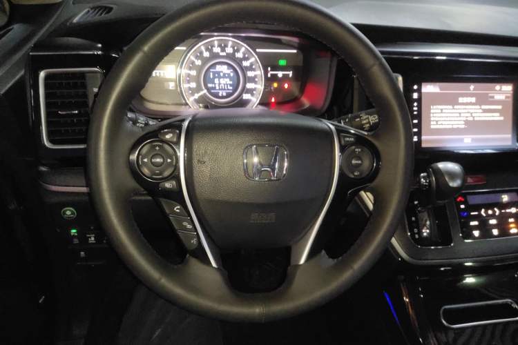 Used Honda Elysion 2016 2.4L Style Edition
