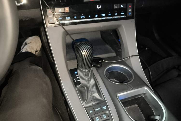 Used Toyota Avalon 2019 2.5L Touring Premium Version China VI Standard