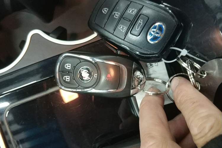 Used Buick GL8 2021 Land Cruiser Executive Class 652T Comfort Model