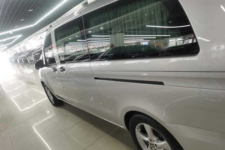Used Mercedes-Benz Vito 2018 2.0T Business Version China VI Emission Standard
