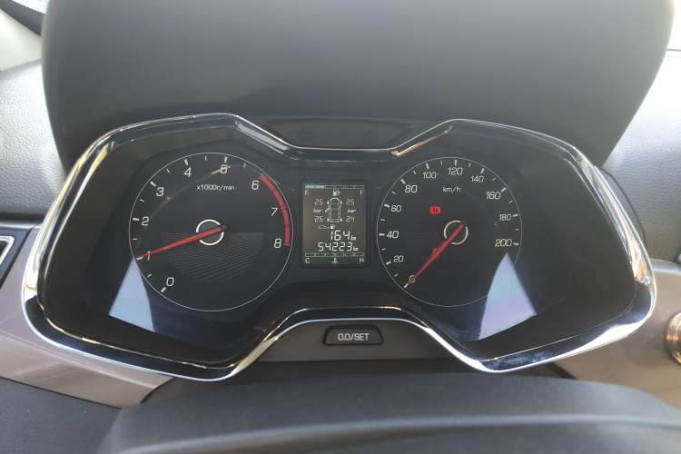 Used Baojun 310W 2017 1.5L Manual Fashion Model China V
