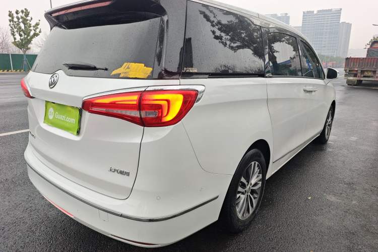 Used Buick GL8 2017 ES 28T Flagship Model China V Standard
