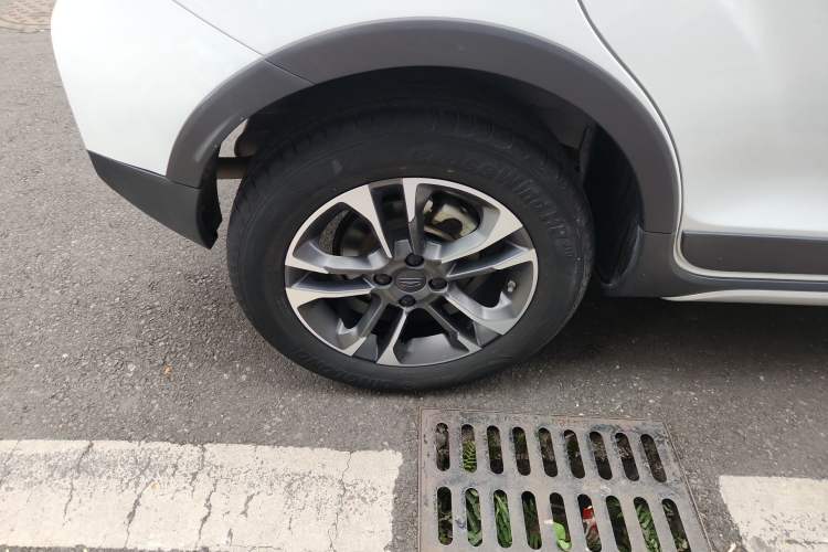 Used Geely Auto Vision X3 2019 Upgraded Model 1.5L Manual Luxury Version