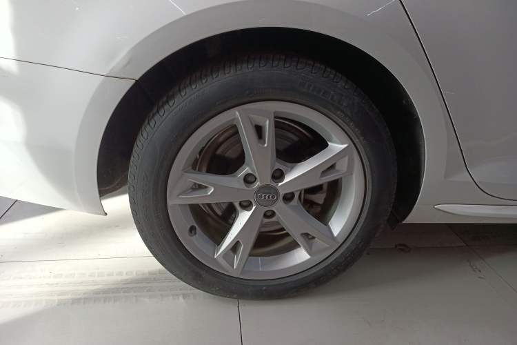 Used Audi A4L 2018 30th Anniversary Edition 30 TFSI Ambition Model