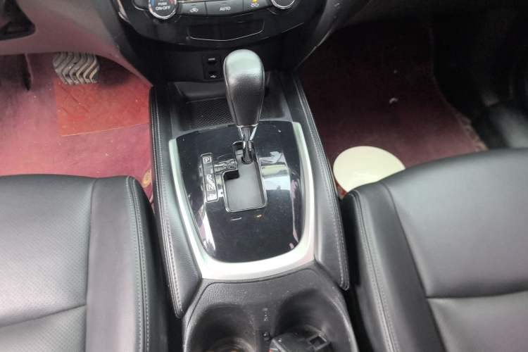 Used Nissan X-Trail 2016 2.5L CVT Sport Edition 4WD
